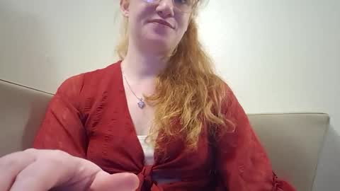 Snapshot of xxmariebliss chatting on 17, 5, 2026 xxmariebliss online show from 17, 5, 2026
