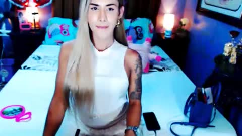 urperfection kelly online show from 4, 3, 2025