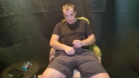 Snapshot of xxscubastevexxx chatting on 14, 12, 2025 xxScubaStevexx online show from 14, 12, 2025