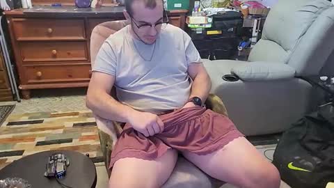 Snapshot of xxscubastevexxx chatting on 18, 12, 2025 xxScubaStevexx online show from 18, 12, 2025