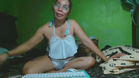 Snapshot of xxsexypinayxx chatting on 12, 3, 2025 xxsexypinayxx online show from 12, 3, 2025