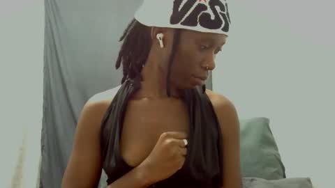 Snapshot of xxsexytalia28 chatting on 13, 2, 2025 xxsexytalia28 online show from 13, 2, 2025