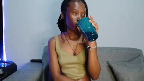 Snapshot of xxsexytalia28 chatting on 16, 10, 2025 xxsexytalia28 online show from 16, 10, 2025
