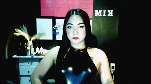 Snapshot of xxslutty_kim chatting on 19, 11, 2025 xxslutty kim online show from 19, 11, 2025