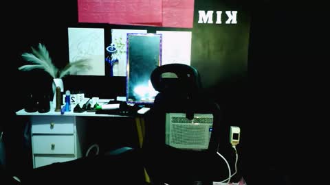 Snapshot of xxslutty_kim chatting on 22, 11, 2025 xxslutty kim online show from 22, 11, 2025