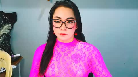 xxslutty kim online show from 27, 4, 2026