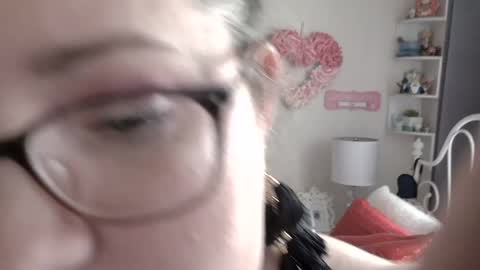 Snapshot of xxstrawberryjanexx chatting on 28, 2, 2025 Strawberry Jane online show from 28, 2, 2025