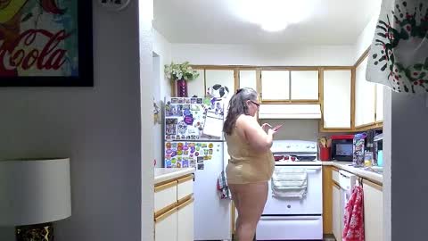 Snapshot of xxstrawberryjanexx chatting on 14, 12, 2025 Strawberry Jane online show from 14, 12, 2025