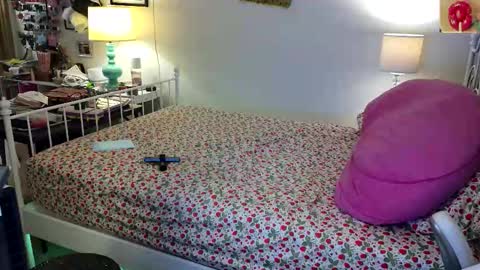 Strawberry Jane online show from 24, 3, 2026