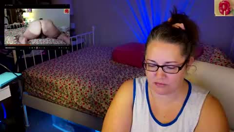 Snapshot of xxstrawberryjanexx chatting on 12, 6, 2026 Strawberry Jane online show from 12, 6, 2026
