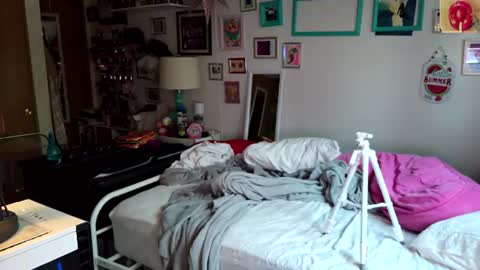 Snapshot of xxstrawberryjanexx chatting on 14, 7, 2026 Strawberry Jane online show from 14, 7, 2026
