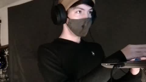 Snapshot of xxwhitefoxx chatting on 28, 2, 2025 David Fox online show from 28, 2, 2025