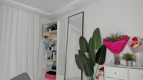 Snapshot of xxx_leila chatting on 2, 12, 2024 xxx_leila online show from 2, 12, 2024