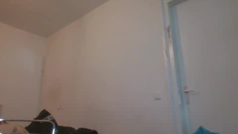 Danielle online show from 10, 4, 2026