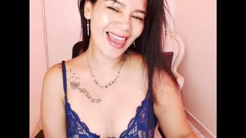 Snapshot of xxxsweetandhornyxxx chatting on 29, 10, 2025 dolcesasha online show from 29, 10, 2025