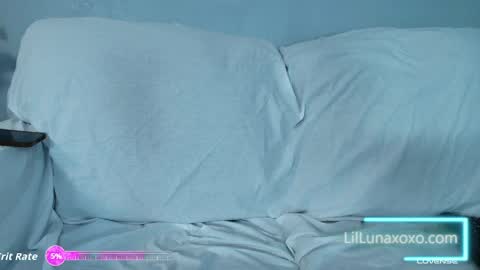 Snapshot of xxxvibesxo chatting on 23, 4, 2026 Lil Luna online show from 23, 4, 2026