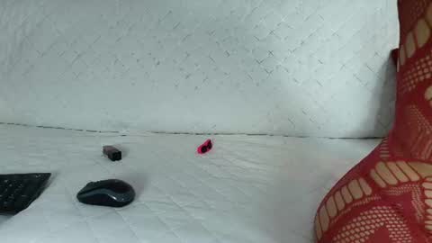 Snapshot of xxxvibesxo chatting on 30, 6, 2026 Lil Luna online show from 30, 6, 2026