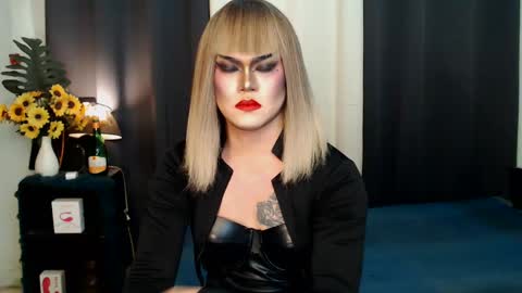 QueenMarina online show from 10, 2, 2025