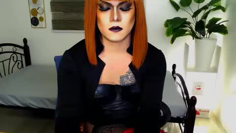 Snapshot of xyournightmarequeenx chatting on 9, 5, 2026 QueenMarina online show from 9, 5, 2026