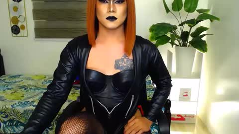 Snapshot of xyournightmarequeenx chatting on 31, 5, 2026 QueenMarina online show from 31, 5, 2026