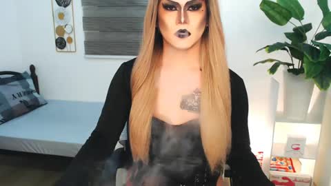 QueenMarina online show from 25, 7, 2026