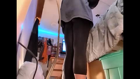 Xzbib online show from 12, 2, 2025