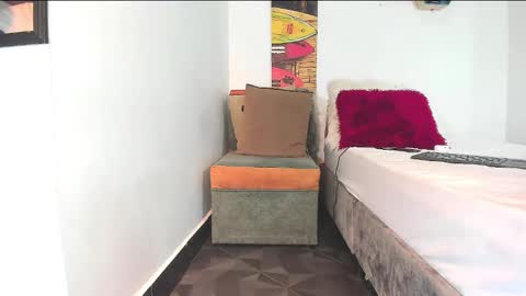 Snapshot of y0ung_master_ chatting on 9, 11, 2025 Sr. Y0ung Master online show from 9, 11, 2025