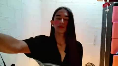 Snapshot of y_spicyhotbella chatting on 15, 12, 2025 Bella online show from 15, 12, 2025