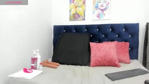 Snapshot of yaiza_sexylovee chatting on 29, 10, 2025 yaiza_sexylovee online show from 29, 10, 2025