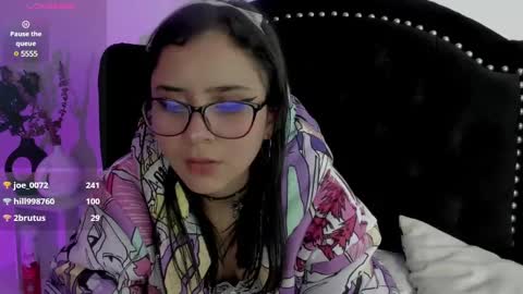 Snapshot of yan_nyan chatting on 14, 12, 2024 yan_nyan online show from 14, 12, 2024