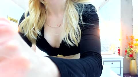 Snapshot of yana_miana chatting on 3, 1, 2025 Yana online show from 3, 1, 2025