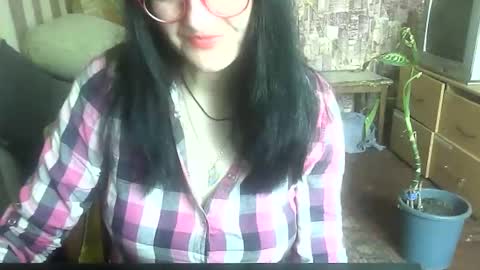 yanafiesta online show from 4, 4, 2026