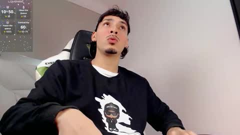 Snapshot of yankees_ chatting on 15, 11, 2025 DANILO P online show from 15, 11, 2025