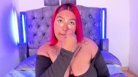 Snapshot of yara_flamer chatting on 27, 11, 2025 Yara online show from 27, 11, 2025