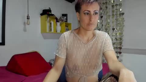 Snapshot of yasmin_goldenst chatting on 6, 2, 2025 Yasemin online show from 6, 2, 2025