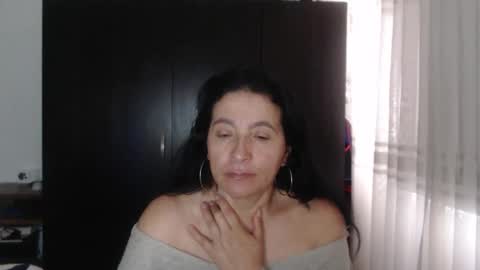 Snapshot of yasmin_love85 chatting on 16, 12, 2024 yasmin_love85 online show from 16, 12, 2024