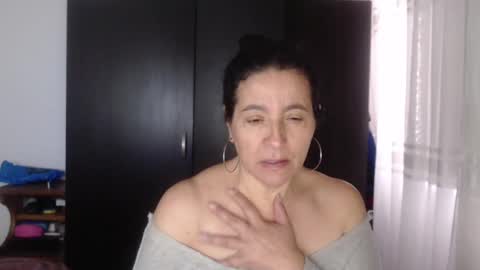 Snapshot of yasmin_love85 chatting on 24, 12, 2024 yasmin_love85 online show from 24, 12, 2024