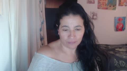 Snapshot of yasmin_love85 chatting on 27, 1, 2025 yasmin_love85 online show from 27, 1, 2025