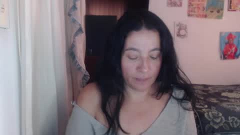 Snapshot of yasmin_love85 chatting on 30, 1, 2025 yasmin_love85 online show from 30, 1, 2025