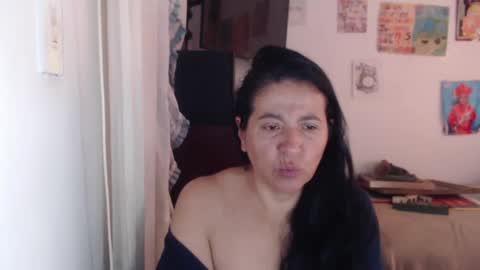 Snapshot of yasmin_love85 chatting on 11, 9, 2025 yasmin_love85 online show from 11, 9, 2025