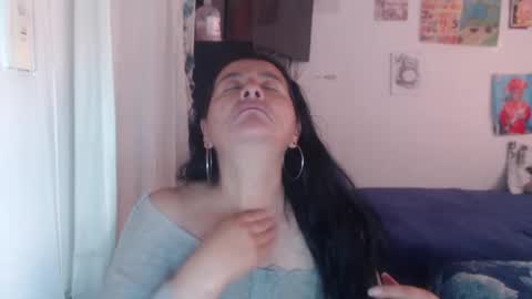 Snapshot of yasmin_love85 chatting on 26, 5, 2026 yasmin_love85 online show from 26, 5, 2026
