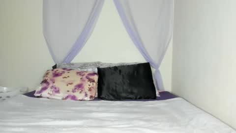 Yasmina online show from 19, 9, 2025