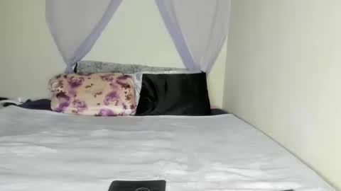 Yasmina online show from 17, 10, 2025