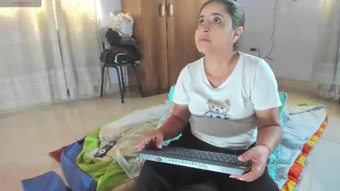 yaya____ online show from 23, 7, 2026