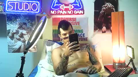 yeisoncastellanos1999 online show from 2, 10, 2025