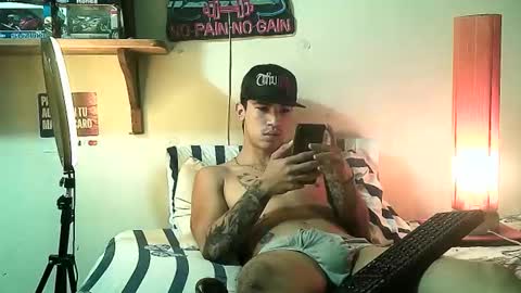 yeisoncastellanos1999 online show from 6, 4, 2026