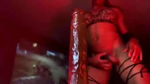 Ella Ts online show from 27, 9, 2025