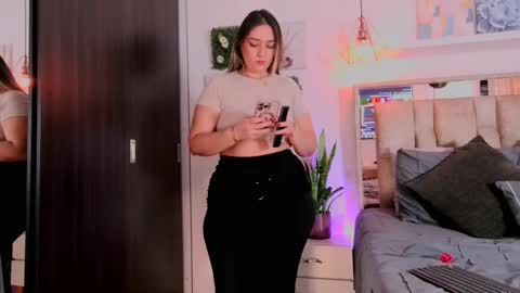 Snapshot of yellow_lily chatting on 10, 4, 2026 yellow_lily online show from 10, 4, 2026