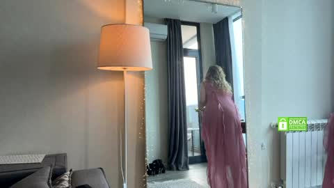 Snapshot of yes_mommy_zlata chatting on 18, 4, 2026 Zlata online show from 18, 4, 2026