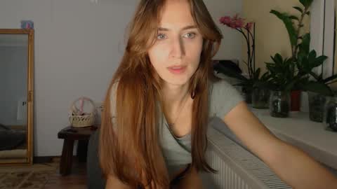 Snapshot of yes_to_heaven chatting on 8, 11, 2025 Zoe online show from 8, 11, 2025